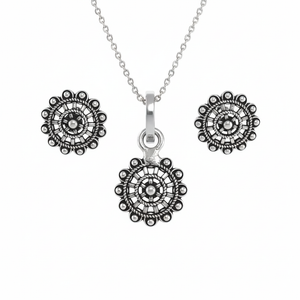 Oxidized Sterling Silver Pendent Set With Chain For Women (92.5 Sterling Silver)