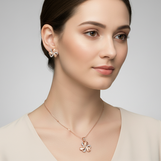 Pretty Pearl Sterling Silver Pendant Set with Chain for Women