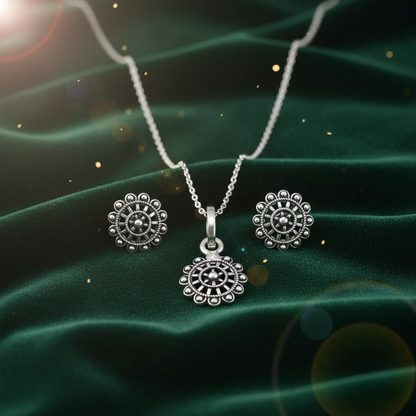 Oxidized Sterling Silver Pendent Set With Chain For Women (92.5 Sterling Silver)