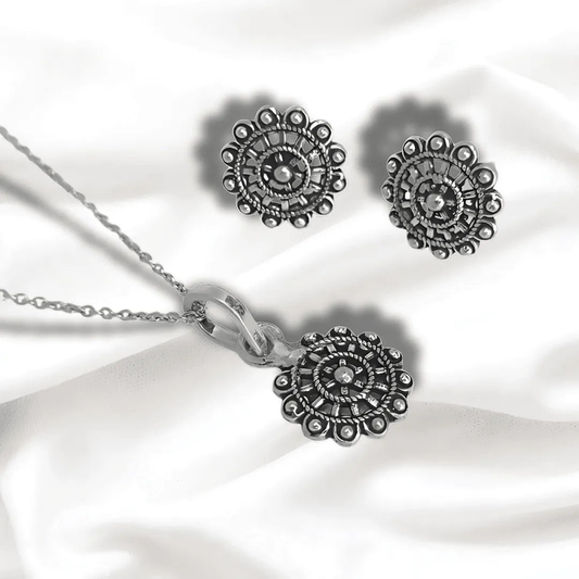 Oxidized Sterling Silver Pendent Set With Chain For Women (92.5 Sterling Silver)