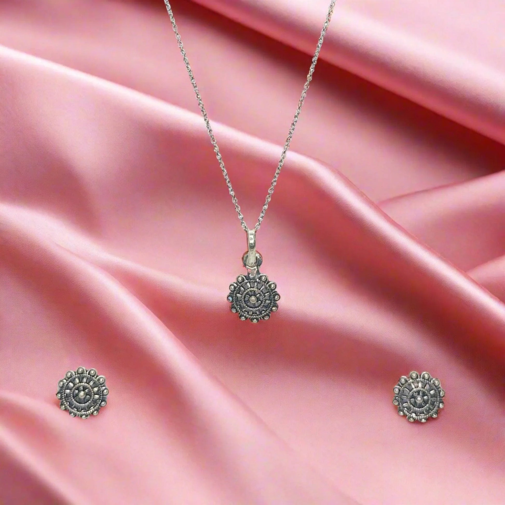 Oxidized Sterling Silver Pendent Set With Chain For Women - Rivansh