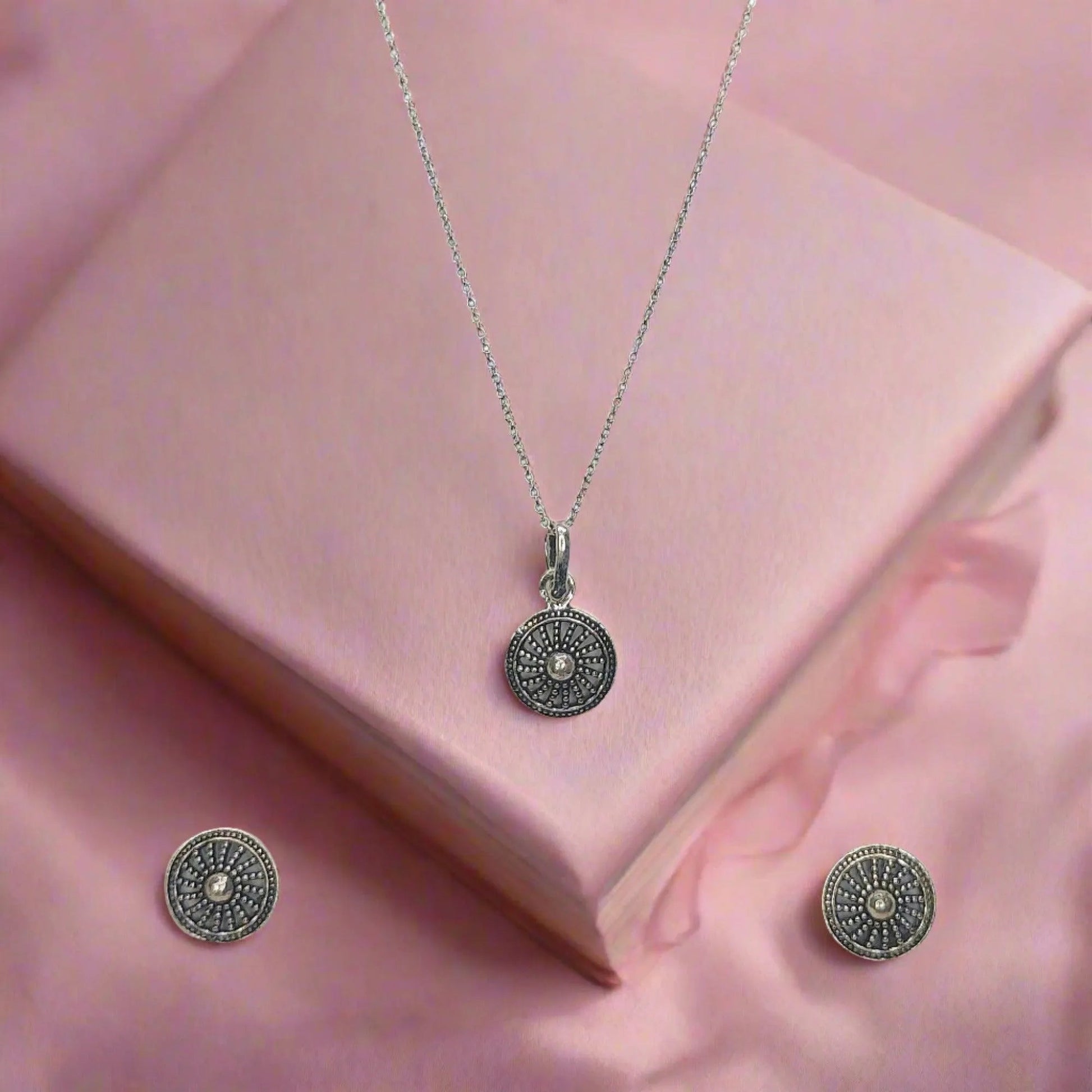 Oxidized Sterling Silver Wheel Pendent Set With Chain For Women - Rivansh
