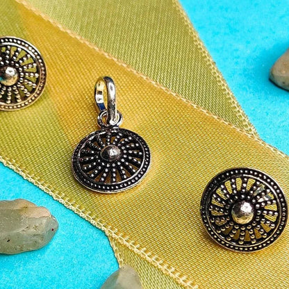 Oxidized Silver Wheel Pendent Set For Women - Rivansh