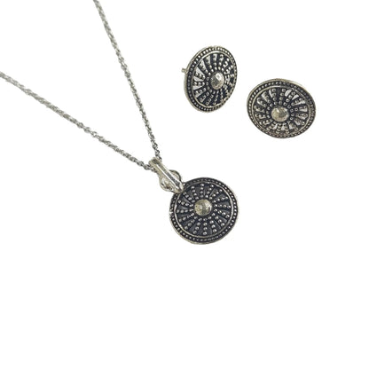 Oxidized Sterling Silver Wheel Pendent Set With Chain For Women - Rivansh