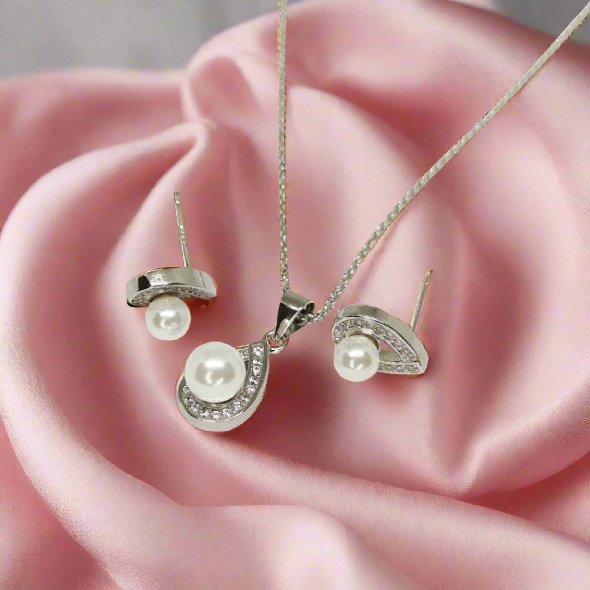 Pearl in Drop Sterling Silver Pendant Set with Chain for Women - Rivansh